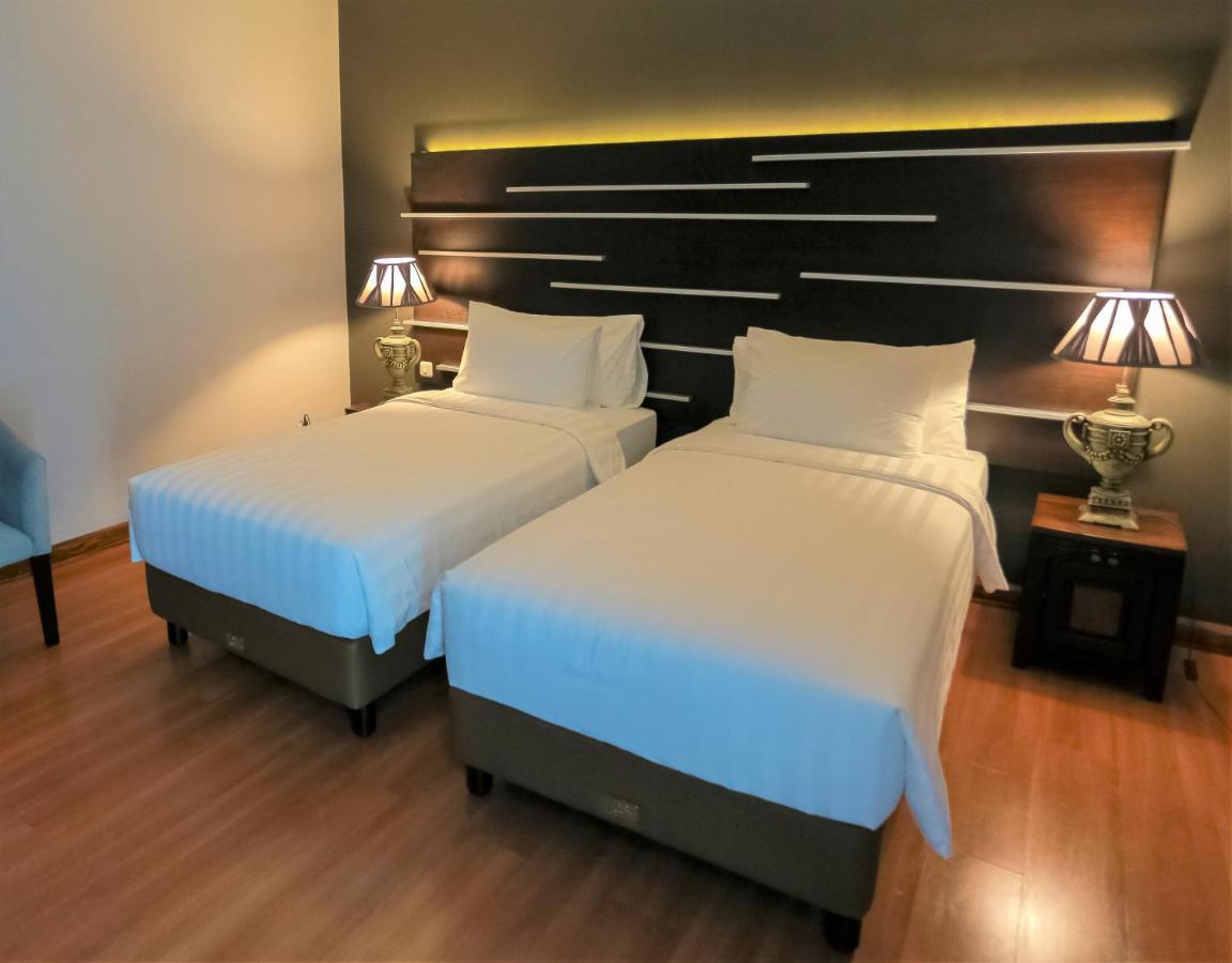 Madina Inn Yogyakarta Exterior photo