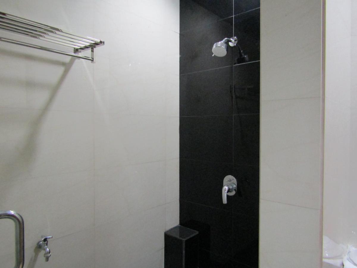 Madina Inn Yogyakarta Exterior photo