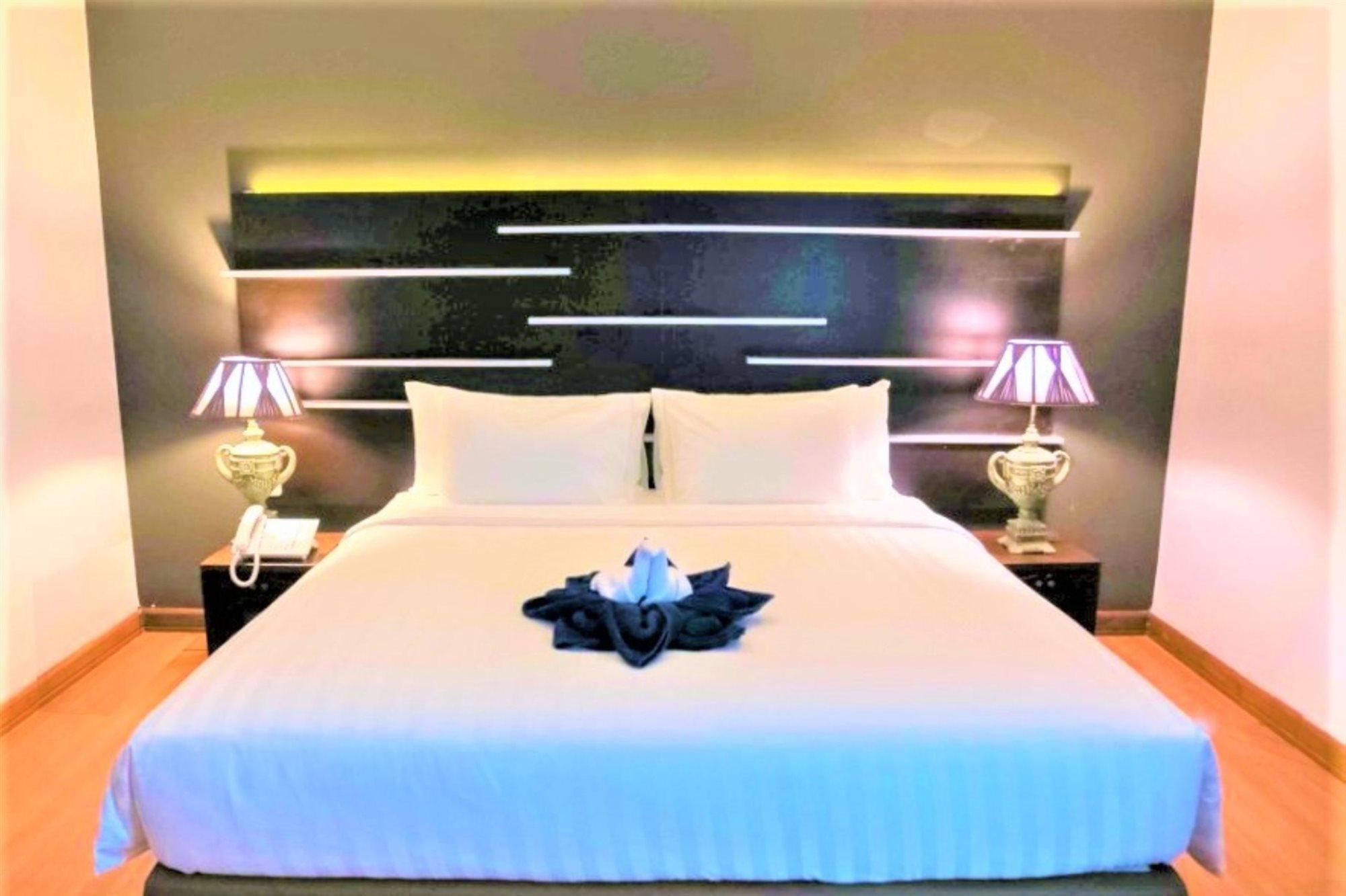 Madina Inn Yogyakarta Exterior photo