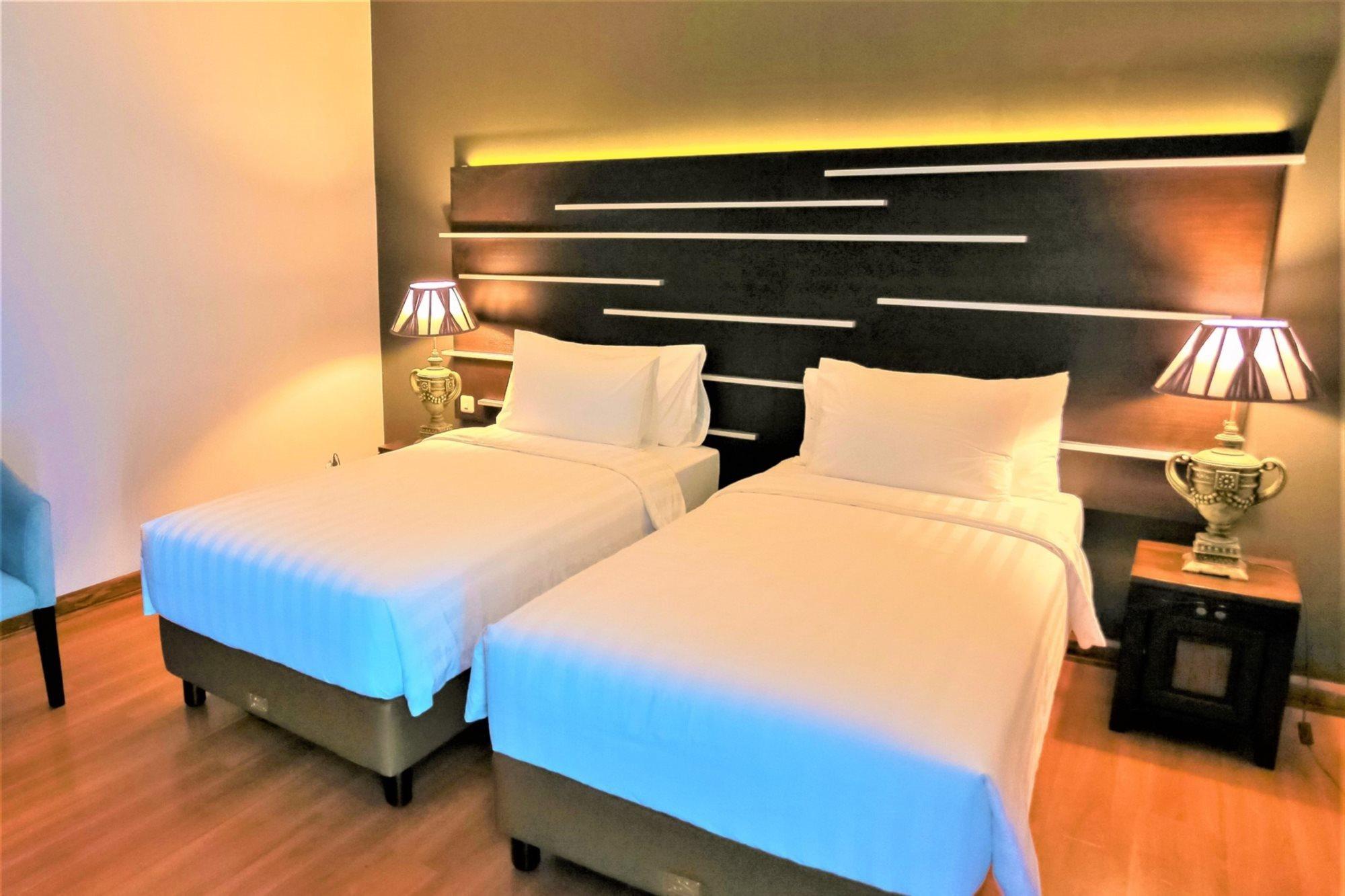 Madina Inn Yogyakarta Exterior photo